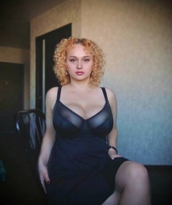 Мои услуги настолько многообразны, что ты найдешь все, что тебе нужно, не зависимо от твоего вкуса и предпочтений. Я прекрасно владею искусством эротического массажа, французского минета, анального и классического секса. Также, я готова подарить тебе незабываемую ночь компании, а наша встреча наполнится только радостью и удовольствием 😘
Насладись обворожительным телом, горячими курвенкими формами и аппетитной грудью. Я не только красивая и сексуальная, но и умная, с чувством юмора, и всегда готова погрузиться в общение на любую тему. Будет также интересно услышать о твоих желаниях и фантазиях. Доверься мне и я позабочусь о том, чтобы ты получил максимум удовольствия и расслабления.
Я жду тебя, мой котик, в своей уютной квартире в центре Москвы. Но если тебе удобнее, я могу приехать к тебе в отель или апартаменты. Со мной можно чувствовать себя спокойно, я гарантирую полную конфиденциальность и страстное удовольствие от нашей встречи.
Обожаю качественные фото 📸 Их у меня полно и они настоящие! Ты можешь убедиться в этом лично. ⭐️ Чувственная, страстная и неотразимая - именно я та, кто сделает твои фантазии явью! 💋 💋 💋 Карина